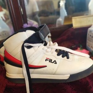 FILA TENNIS SHOES